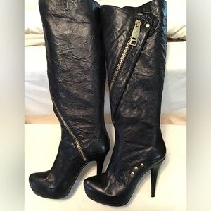 Donald J Pliner DMSX Tammy platform heeled boots .EUC